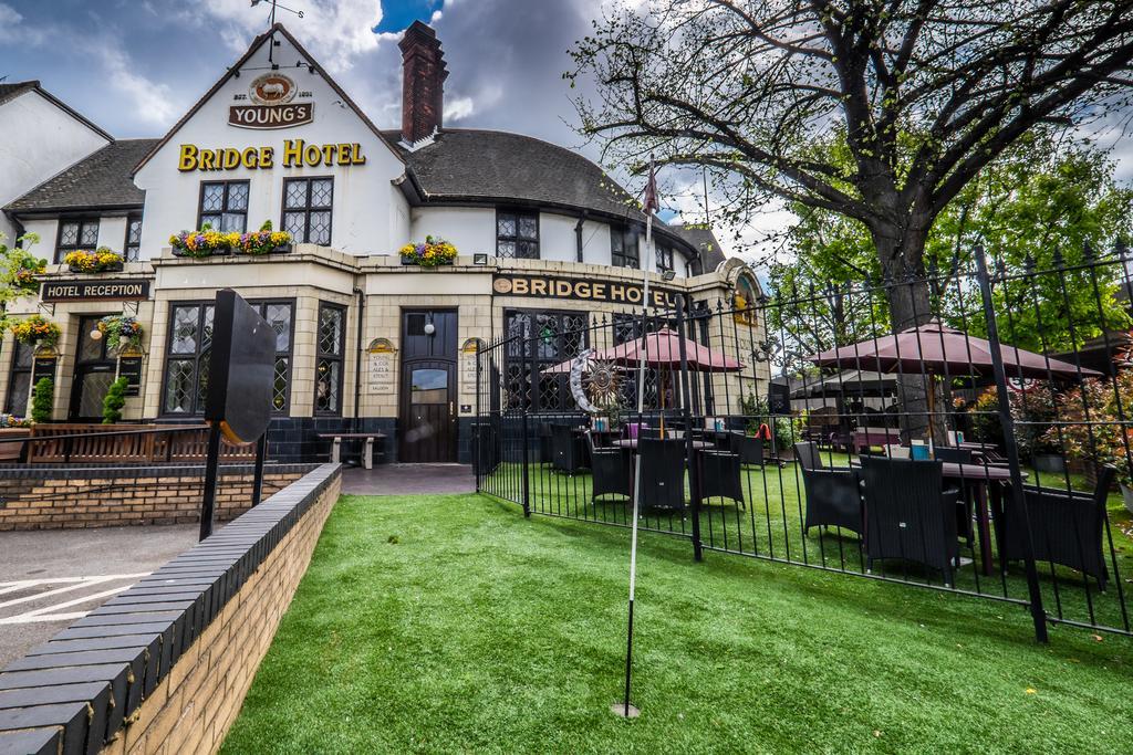 Bridge Hotel Greenford  Εξωτερικό φωτογραφία